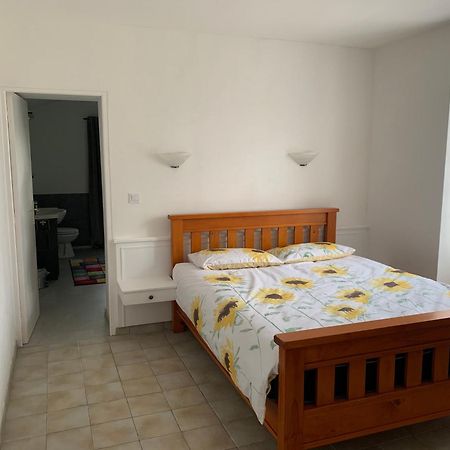 Le Bois D'Amour Gite Et Chambres Charroux  Екстериор снимка
